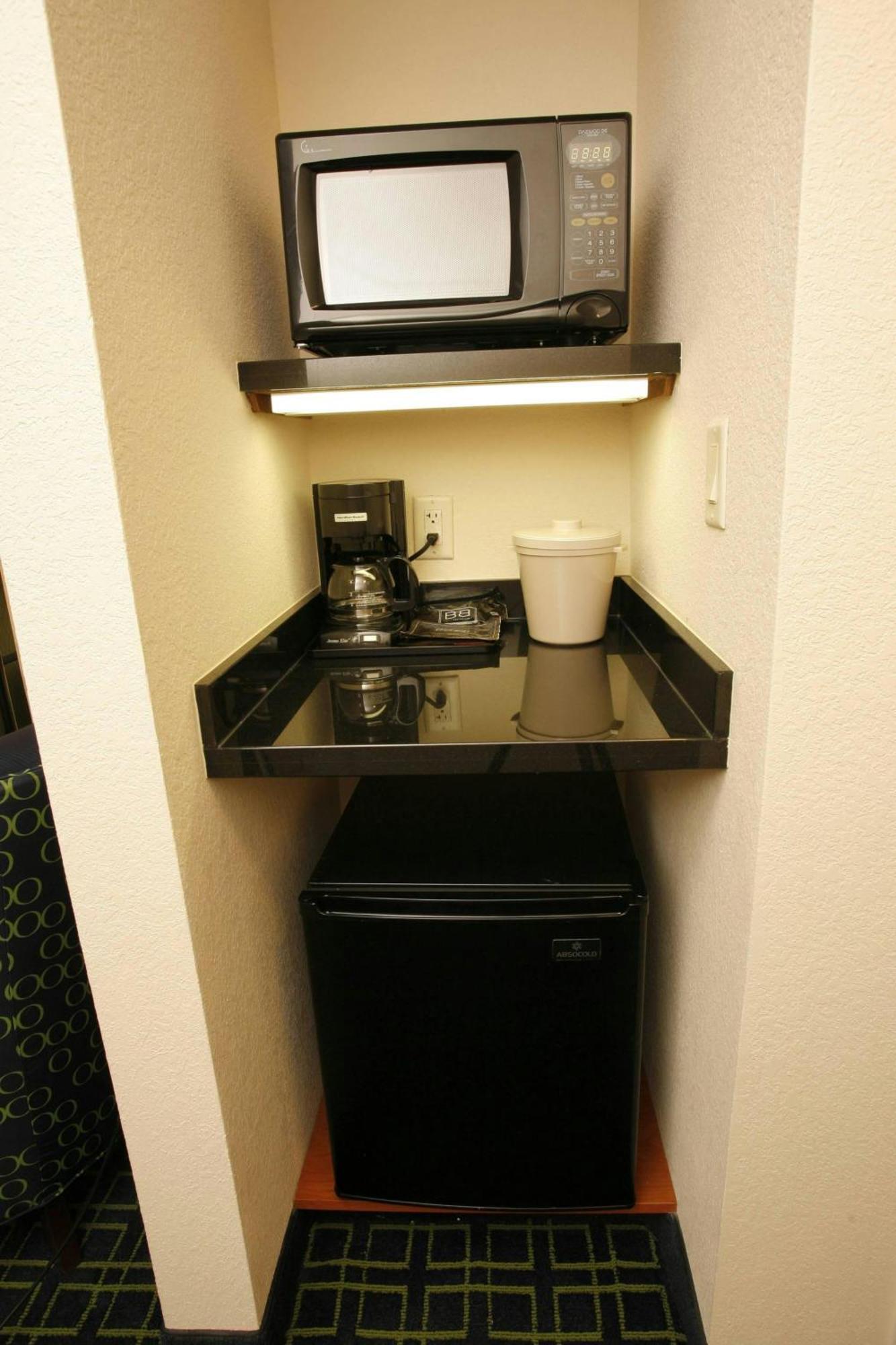 Hotel Fairfield By Marriott Inn&suites West/palm Bay 3*